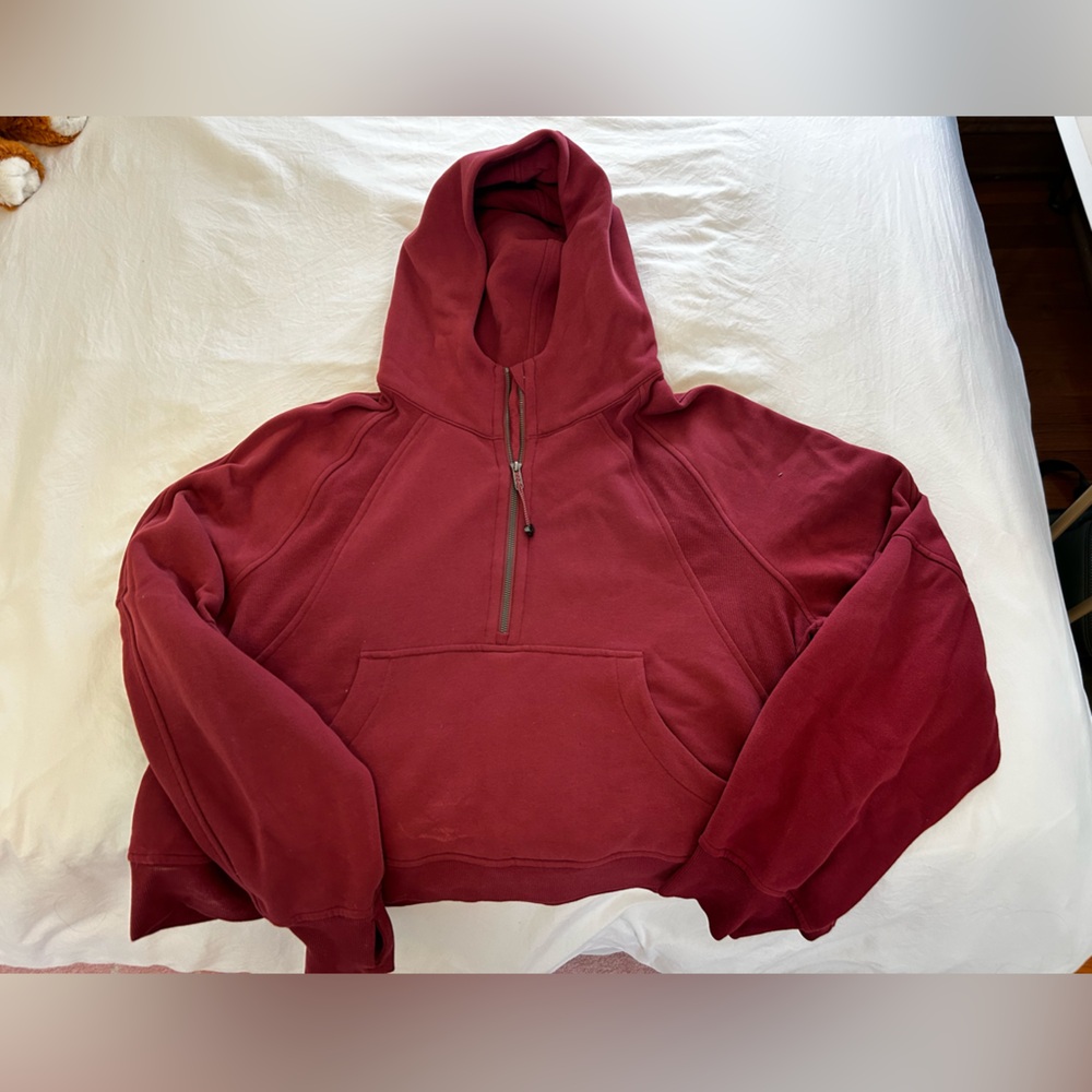 Lululemon cropped scuba